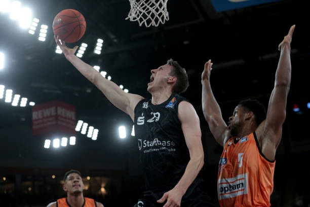 他不仅能快 他不仅能快